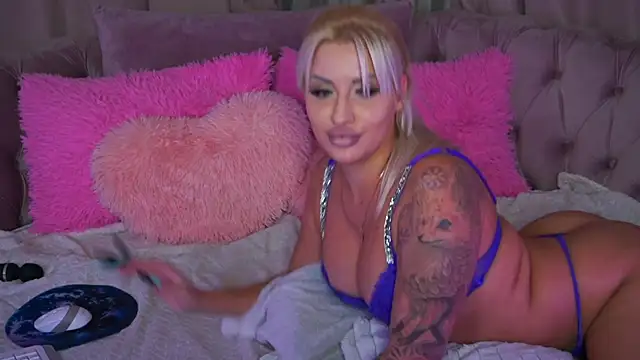 MysticGrace online show from December 2025 10:00:02 PM