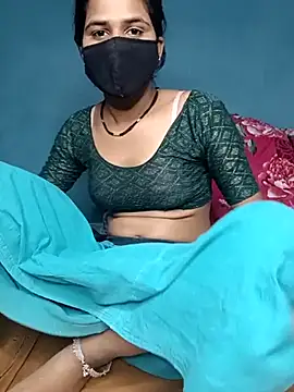 Naughty-Mayaa online show from November 2025 05:18:01 PM