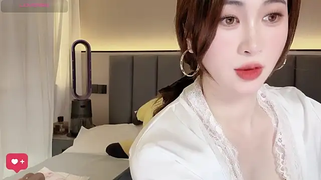 wuyueaini online show from April 2026 07:20:02 AM