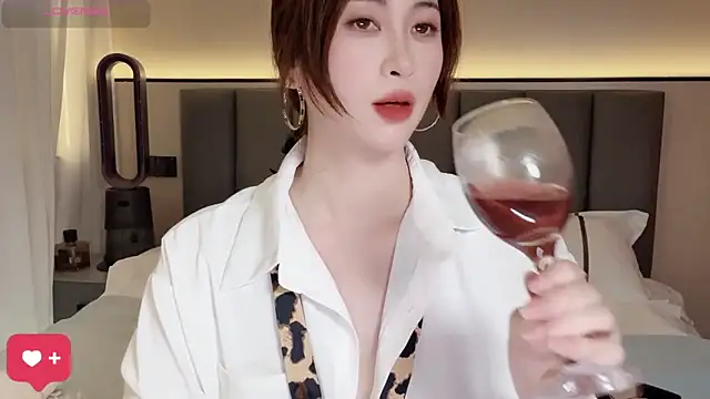 wuyueaini online show from April 2026 06:27:01 AM