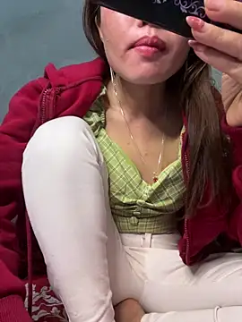 Snapshot of Sunny_lotus chatting on December 2025 10:58:01 AM Sunny lotus online show from December 2025 10:58:01 AM