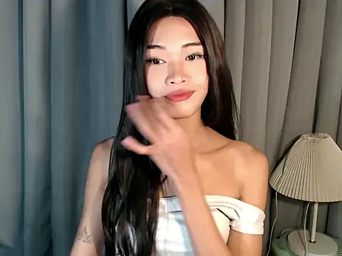 holyakiesha online show from March 2026 07:23:02 PM