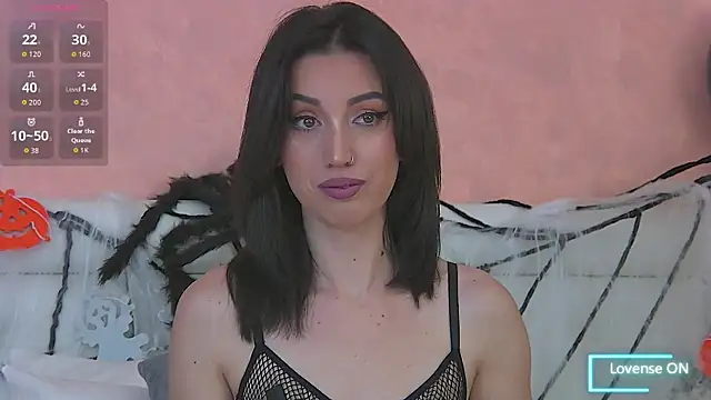 Snapshot of EnyaHazell chatting on October 2025 07:02:01 PM EnyaHazell online show from October 2025 07:02:01 PM