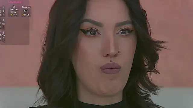 Snapshot of EnyaHazell chatting on September 2025 06:14:01 PM EnyaHazell online show from September 2025 06:14:01 PM