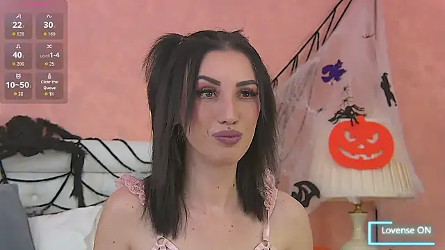 Snapshot of EnyaHazell chatting on November 2025 07:19:02 PM EnyaHazell online show from November 2025 07:19:02 PM