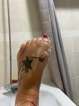 Anastasia-BlondeXX online show from October 2025 06:16:01 PM