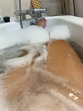 Anastasia-BlondeXX online show from November 2025 04:22:02 PM