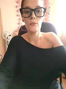 Snapshot of Mila_Luciphya chatting on November 2025 12:42:02 PM Mila Luciphya online show from November 2025 12:42:02 PM