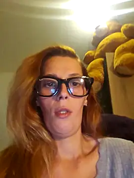 Mila Luciphya online show from November 2025 09:15:01 PM