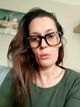 Mila Luciphya online show from January 2026 01:07:01 PM