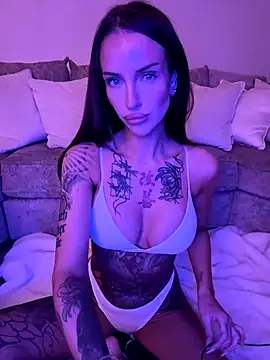 Snapshot of Nikki__Foxx chatting on October 2025 08:53:01 PM Nikki  Foxx online show from October 2025 08:53:01 PM