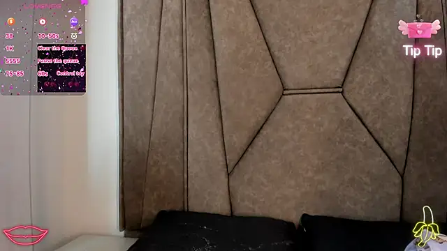 Isabela Colins online show from September 2025 12:33:01 PM