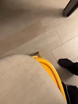 Manu97k online show from October 2025 11:01:02 PM