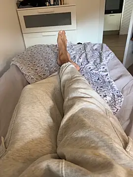 Manu97k online show from December 2025 08:26:01 AM