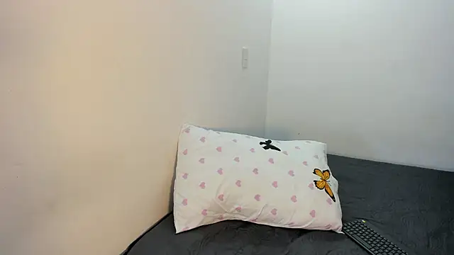 CristinaPiccone online show from November 2025 08:12:01 PM