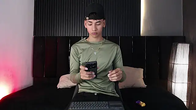 Dominic ghost online show from November 2025 08:34:02 PM