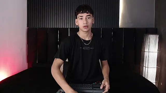 Dominic ghost online show from December 2025 04:27:01 AM