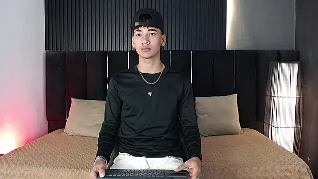 Dominic ghost online show from September 2025 06:59:02 PM
