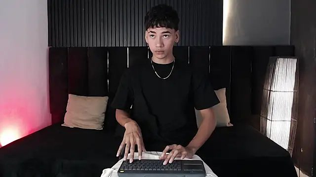 Dominic ghost online show from November 2025 11:05:01 PM