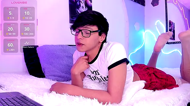Dannyhot  online show from September 2025 08:48:02 PM