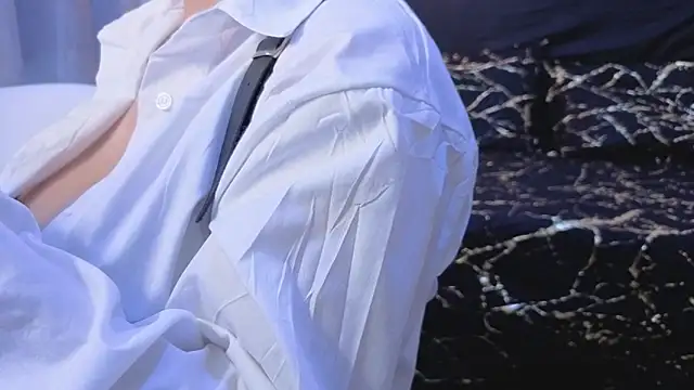 elowen halley1 online show from November 2025 07:40:02 PM