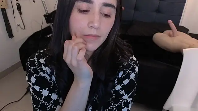 elowen halley1 online show from September 2025 07:07:01 PM