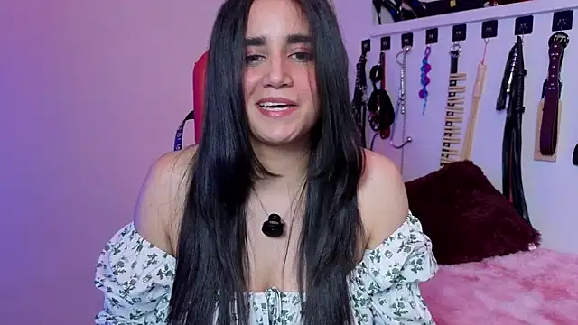 elowen halley1 online show from April 2026 06:47:01 PM