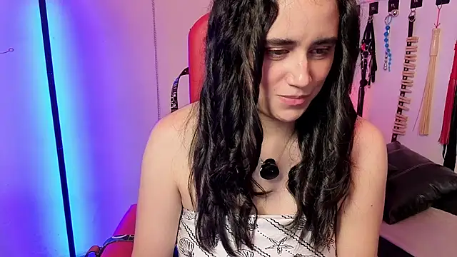 elowen halley1 online show from March 2026 06:42:01 PM