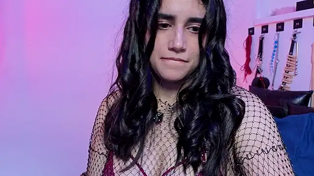 elowen halley1 online show from February 2026 07:35:01 PM