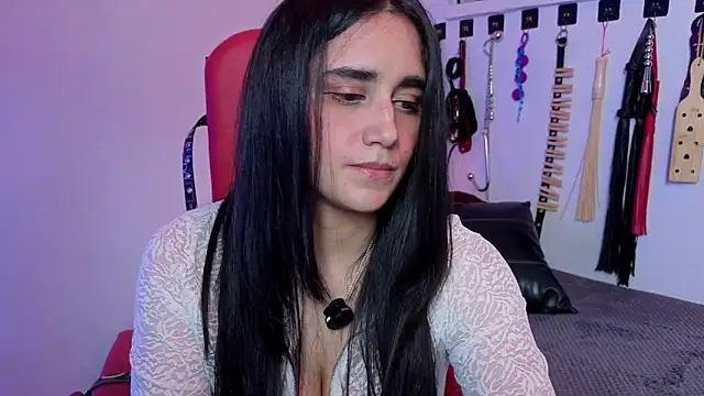 elowen halley1 online show from April 2026 07:32:01 PM