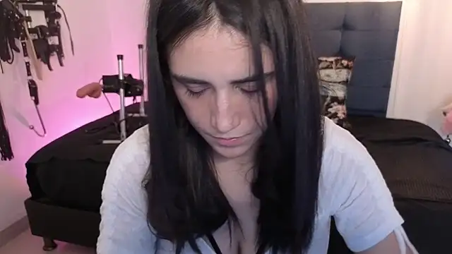 elowen halley1 online show from September 2025 06:53:01 PM