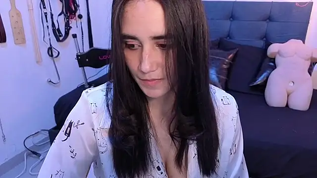 elowen halley1 online show from October 2025 07:33:01 PM
