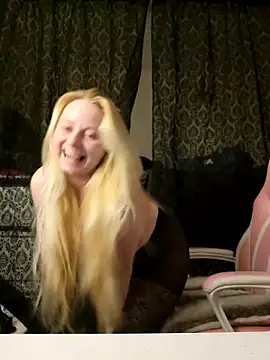 EmilyAngelUK online show from November 2025 12:36:02 AM