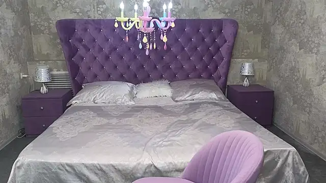 Eloisa Eliot online show from December 2025 04:06:02 PM