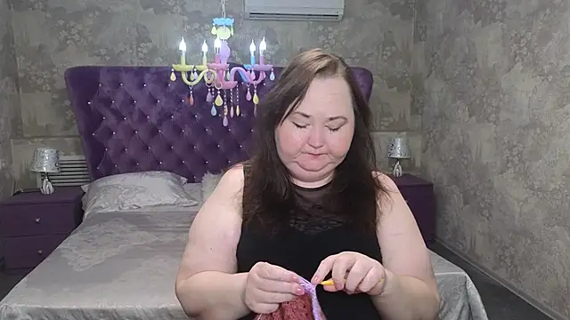 Eloisa Eliot online show from October 2025 02:38:01 PM