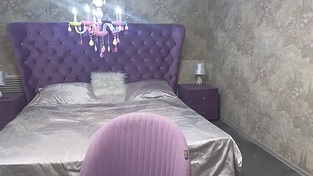 Eloisa Eliot online show from November 2025 03:59:02 PM