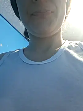 vaneza1999 online show from October 2025 08:21:01 PM