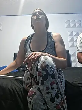 vaneza1999 online show from September 2025 01:11:01 AM