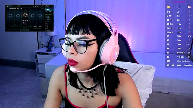 Snapshot of Nyveth chatting on November 2025 05:23:02 AM Nyveth online show from November 2025 05:23:02 AM