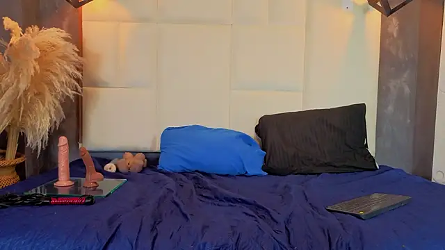 Liam forest  online show from February 2026 05:49:01 AM