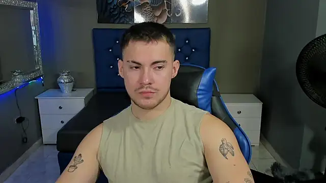 BrunoWalkerr online show from September 2025 01:11:02 PM