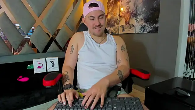 BrunoWalkerr online show from October 2025 01:12:01 PM