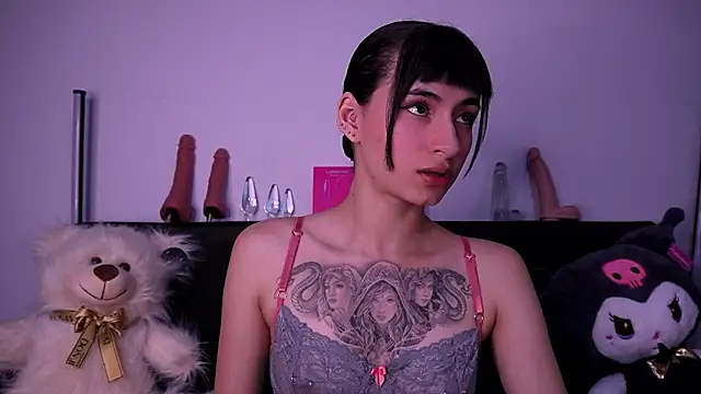Alynn Bri  online show from March 2026 07:30:03 PM
