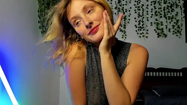 Snapshot of Ariana_Spring chatting on November 2025 12:38:01 PM Ariana Spring online show from November 2025 12:38:01 PM