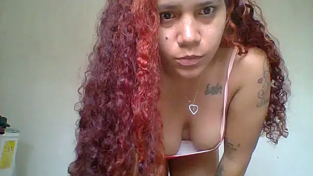 Snapshot of Daila_Lucia chatting on February 2026 01:00:01 PM Daila Lucia online show from February 2026 01:00:01 PM