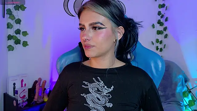 blue kitten online show from September 2025 06:05:01 AM