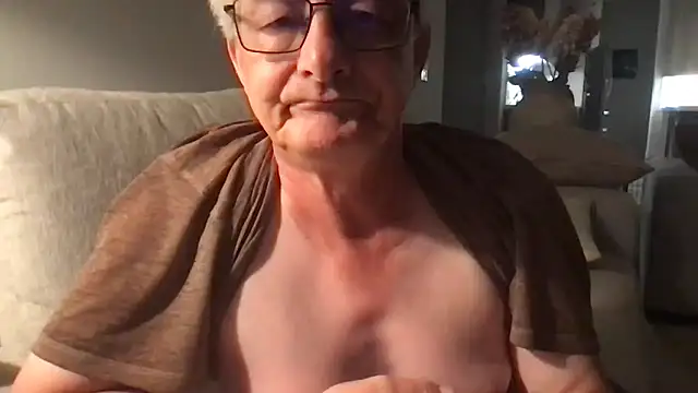 Daddy Mike69 online show from April 2026 05:30:02 AM