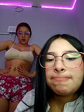 Snapshot of Anne_Mia chatting on December 2025 10:14:02 AM Anne Mia online show from December 2025 10:14:02 AM