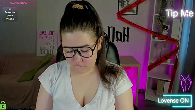 Tara Torres online show from October 2025 07:50:02 AM