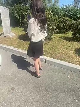 xiaoyue zhibo online show from September 2025 04:17:01 AM